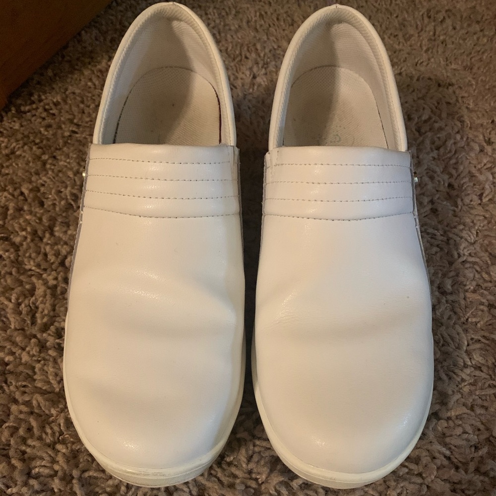 Cherokee infinity nursing shoes